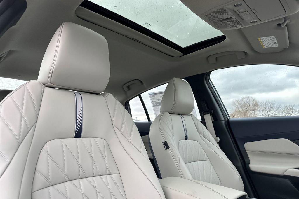 New 2026 Nissan Sentra SL w/ Floor Mat Package image 16