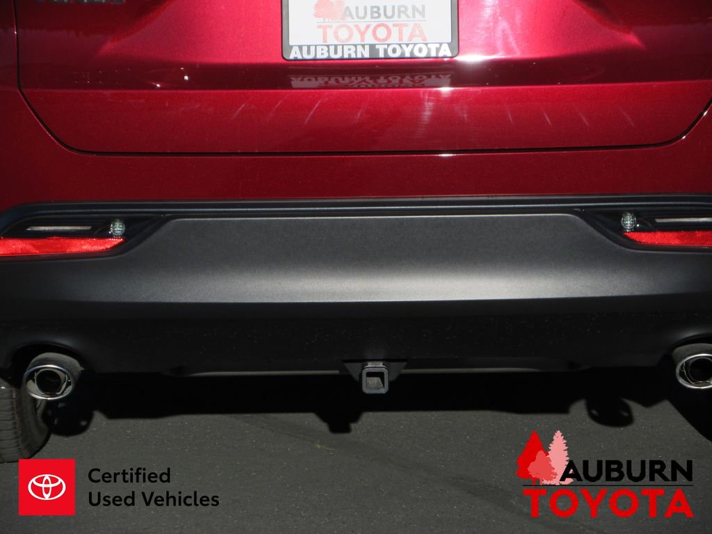 Certified 2024 Toyota Venza LE image 6