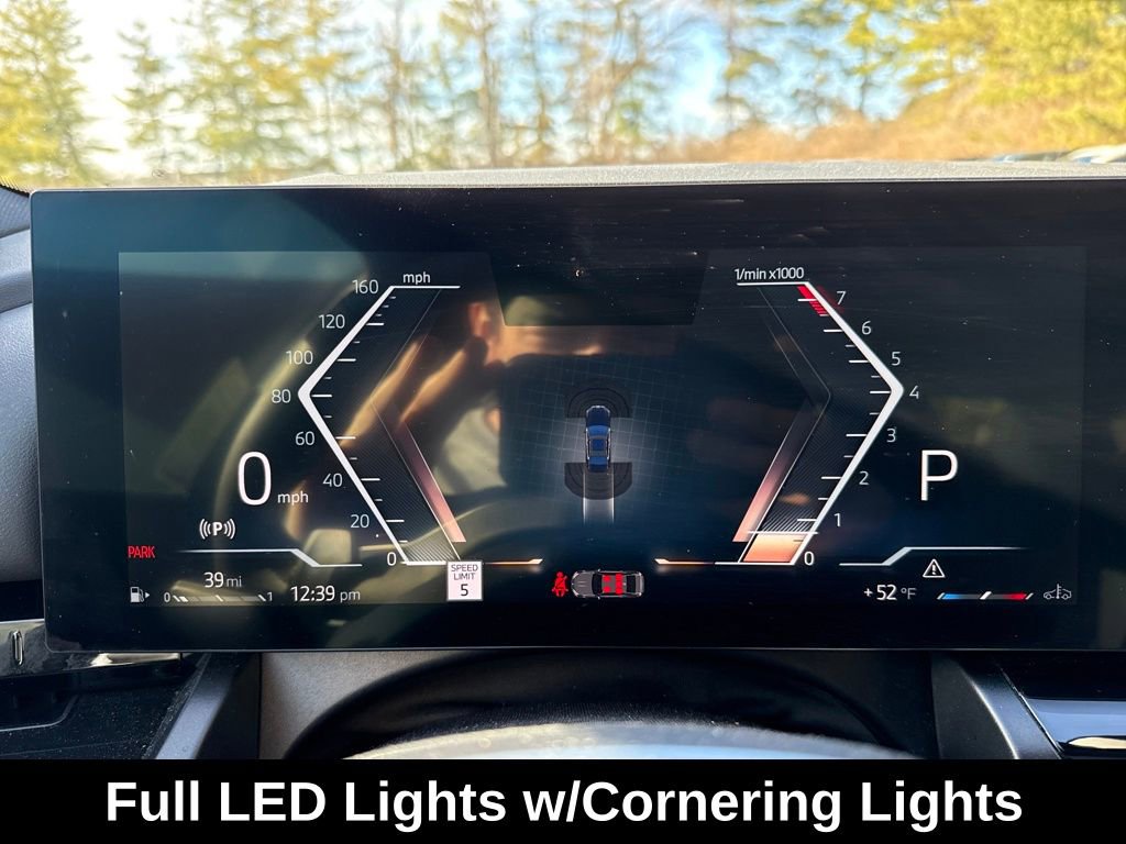 Used 2025 BMW 530i xDrive w/ Premium Package image 17