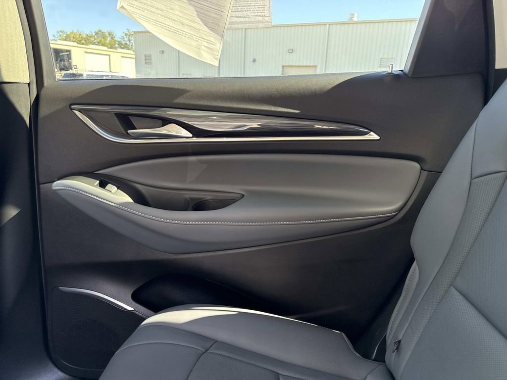 Used 2021 Buick Enclave Essence w/ Sport Touring Edition image 15