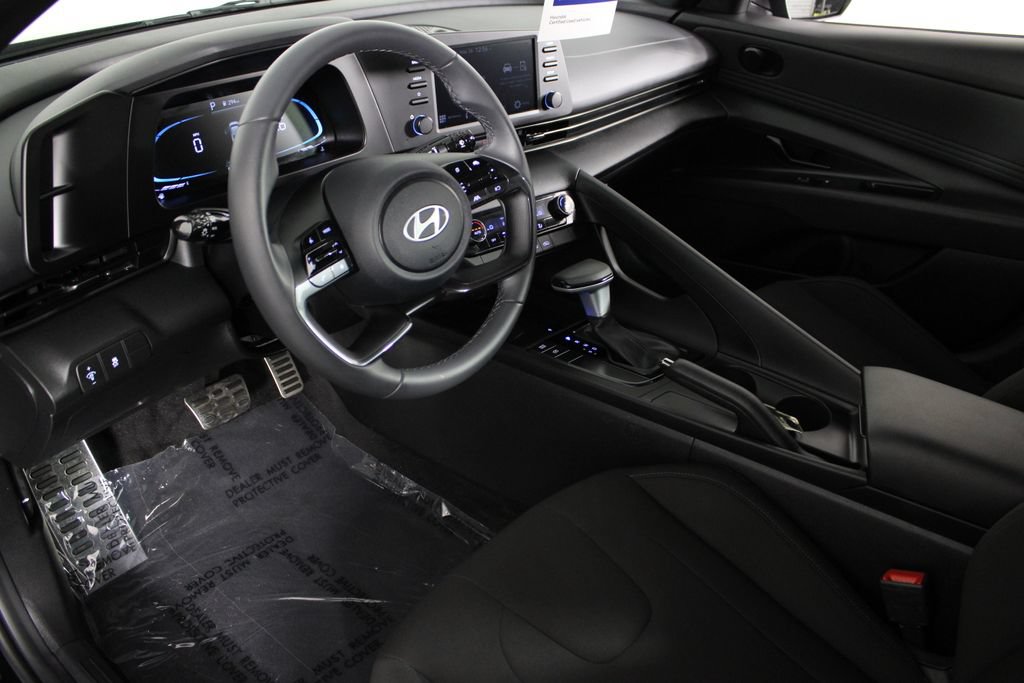 Certified 2026 Hyundai Elantra Sport FWD image 19