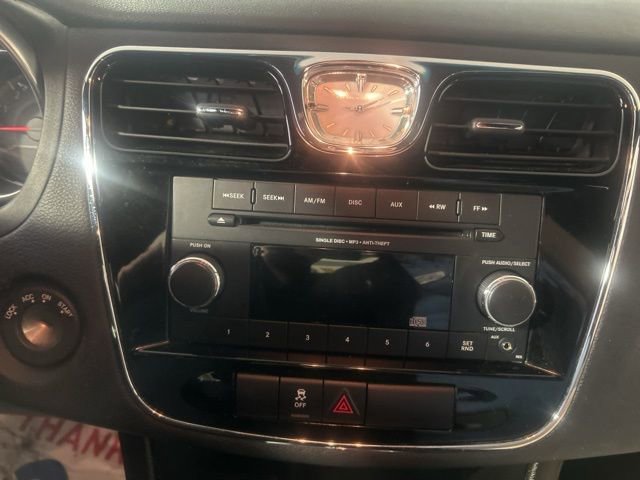 Used 2013 Chrysler 200 LX image 27