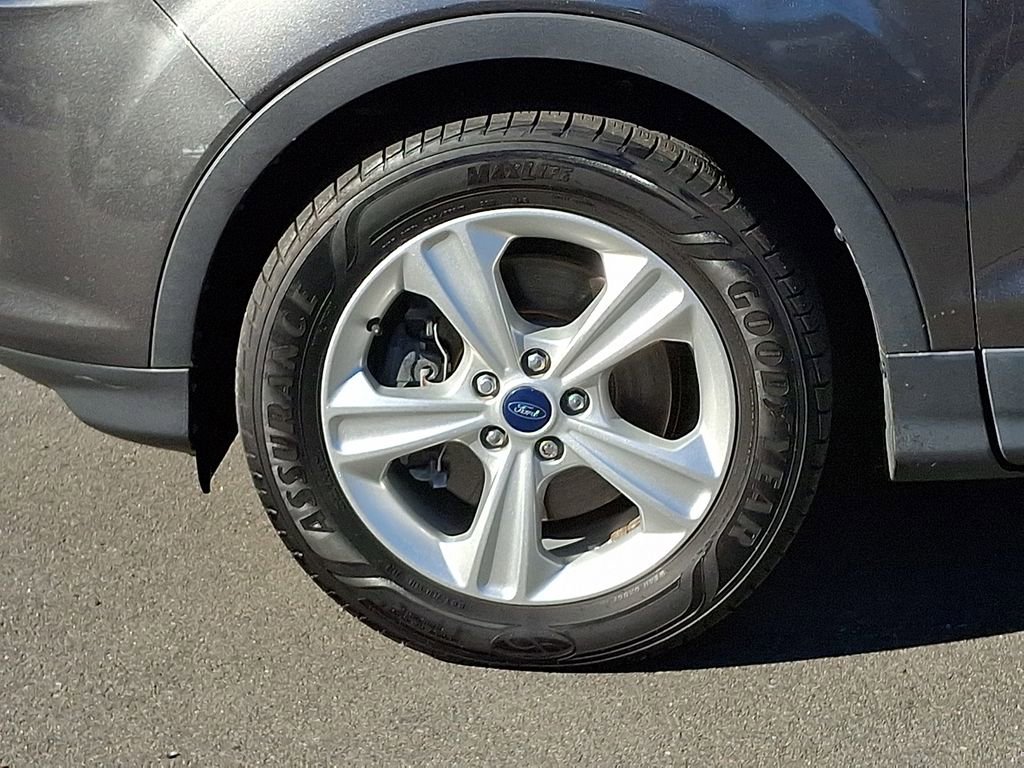Used 2015 Ford Escape SE image 8