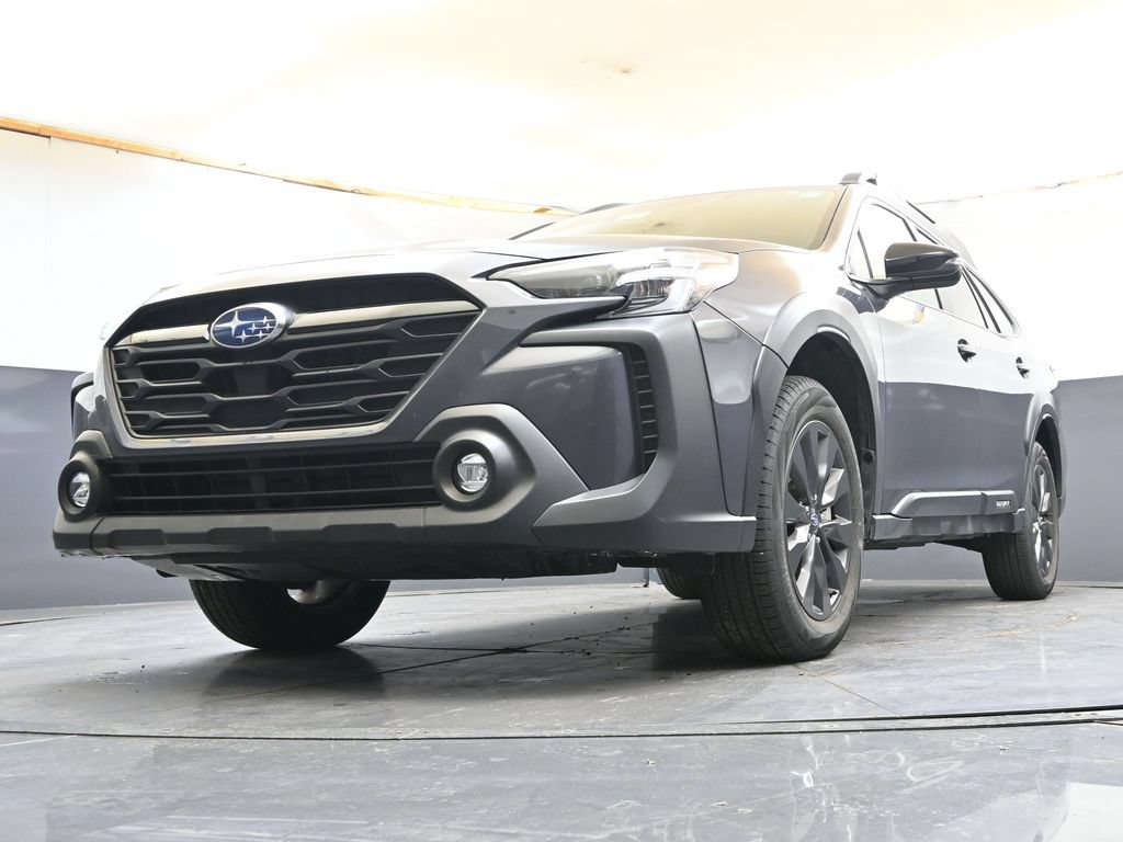 Certified 2025 Subaru Outback Onyx Edition AWD/4WD image 29