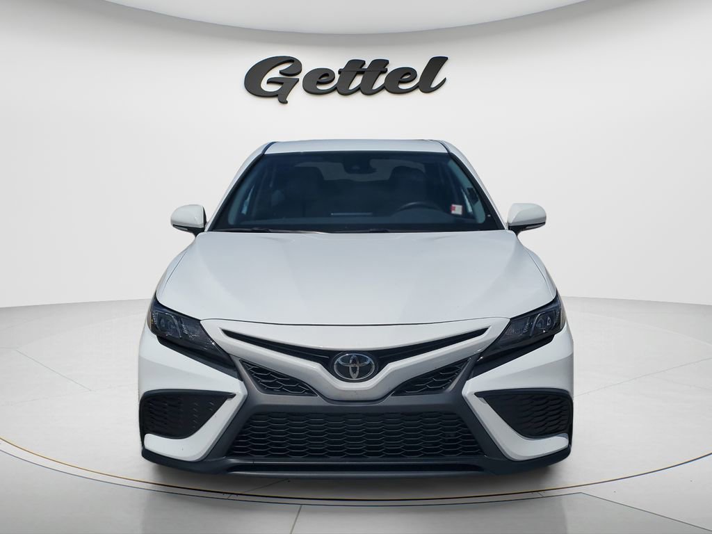 Used 2024 Toyota Camry SE w/ Convenience Package FWD image 8