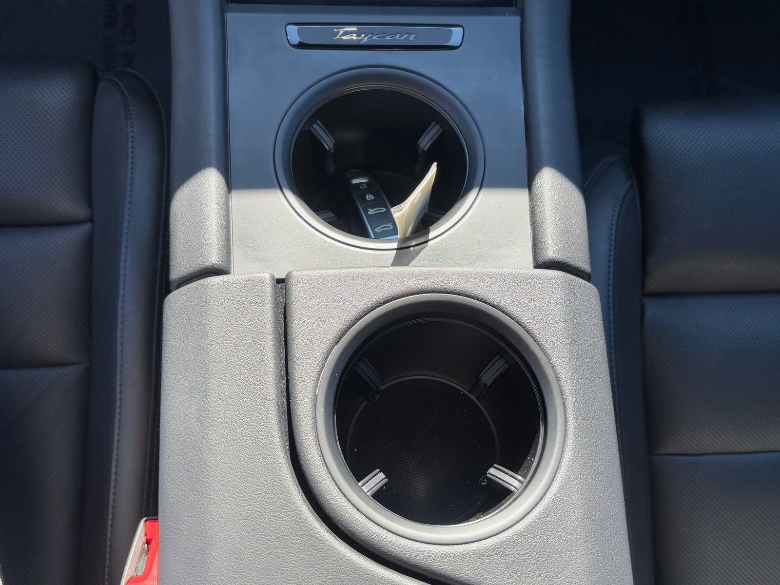 Used 2023 Porsche Taycan image 31