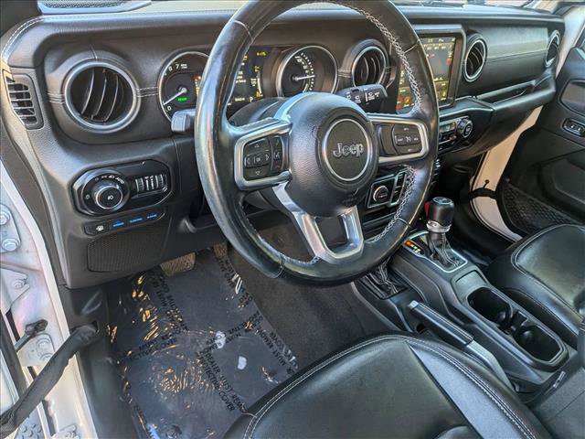 Used 2022 Jeep Wrangler Unlimited Sahara w/ Cold Weather Group image 10