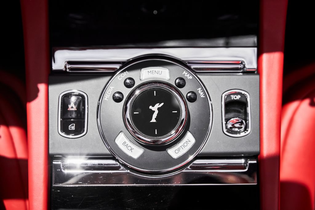 Used 2018 Rolls-Royce Dawn RWD image 62