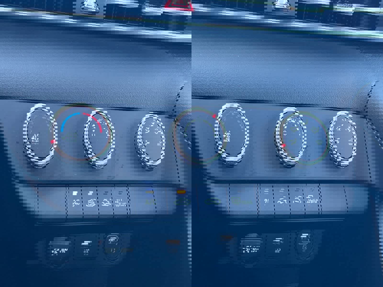 Certified 2023 Hyundai Elantra SE image 20