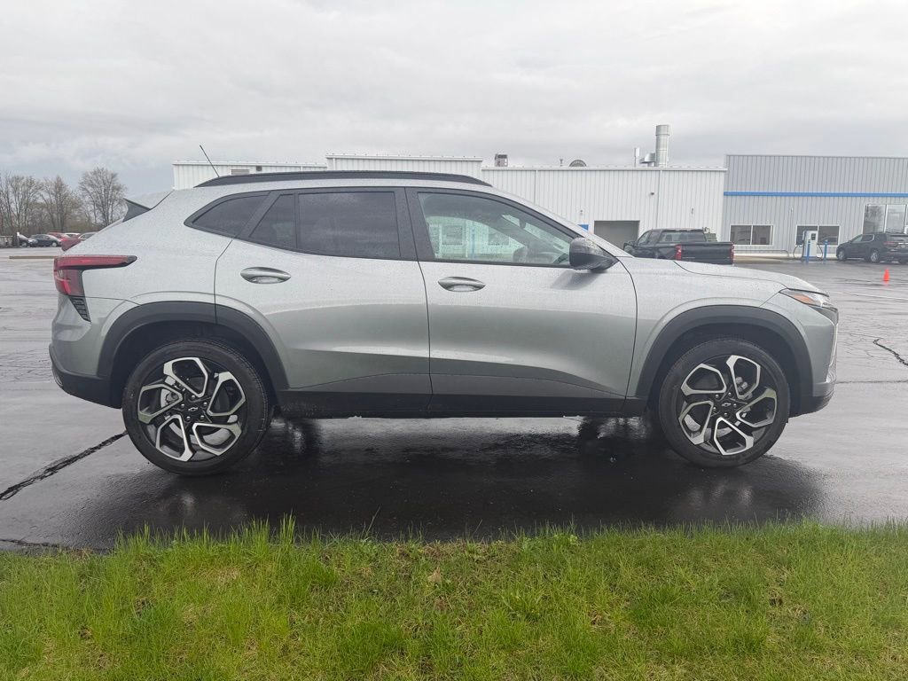 New 2026 Chevrolet Trax RS w/ Sunroof Package image 7
