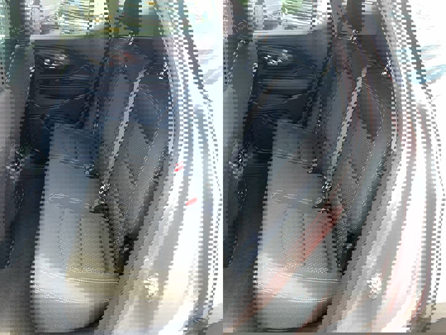 Used 2023 GMC Terrain SLE image 10