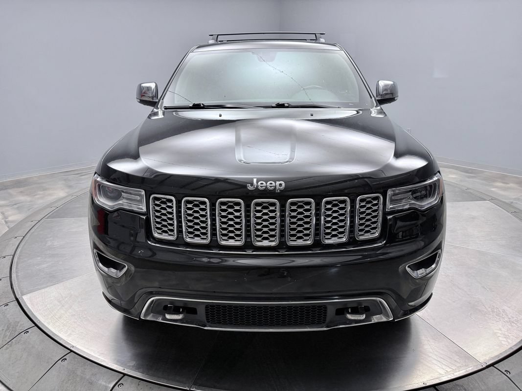 Used 2018 Jeep Grand Cherokee Overland AWD/4WD image 2