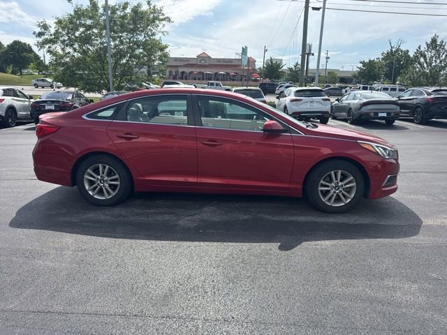 Used 2017 Hyundai Sonata SE FWD image 4