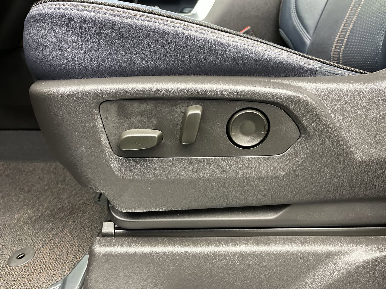 Certified 2024 Chevrolet Silverado 1500 High Country w/ Technology Package image 12