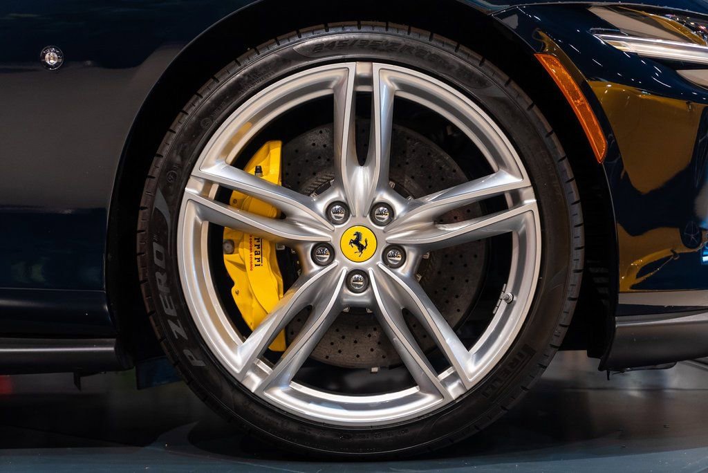 Certified 2024 Ferrari Roma Spider RWD image 14