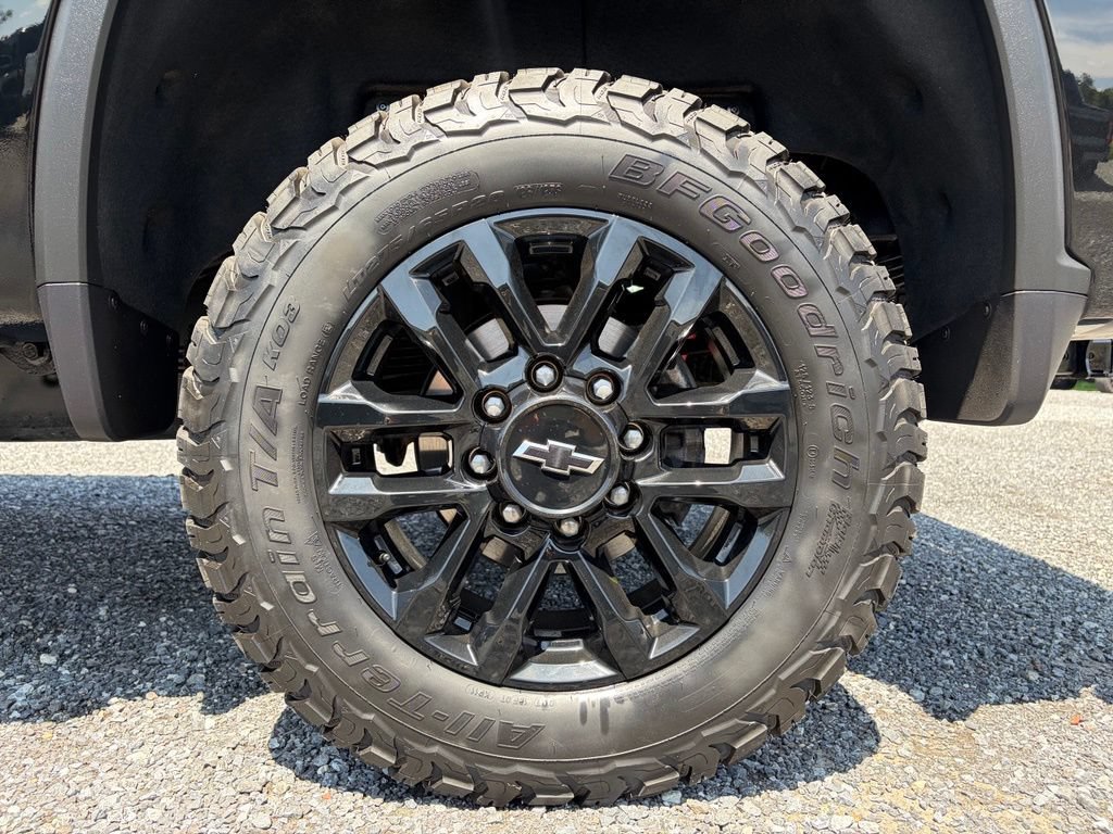 Used 2025 Chevrolet Silverado 2500 LTZ w/ Trail Boss Package AWD/4WD image 17