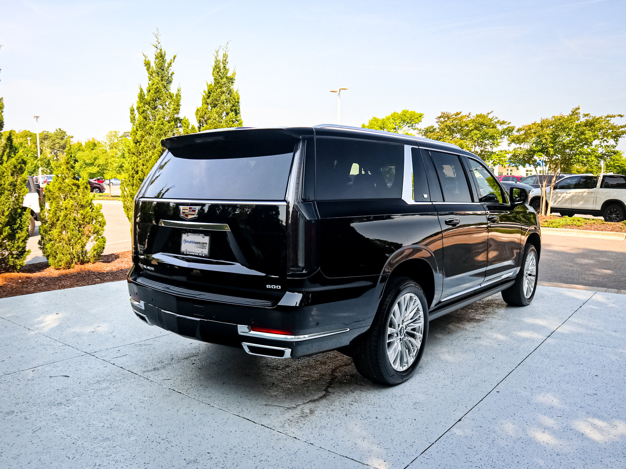 Used 2026 Cadillac Escalade ESV Luxury AWD/4WD image 10