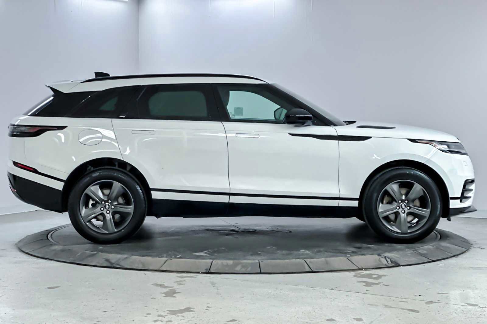 Used 2025 Land Rover Range Rover Velar Dynamic SE image 8