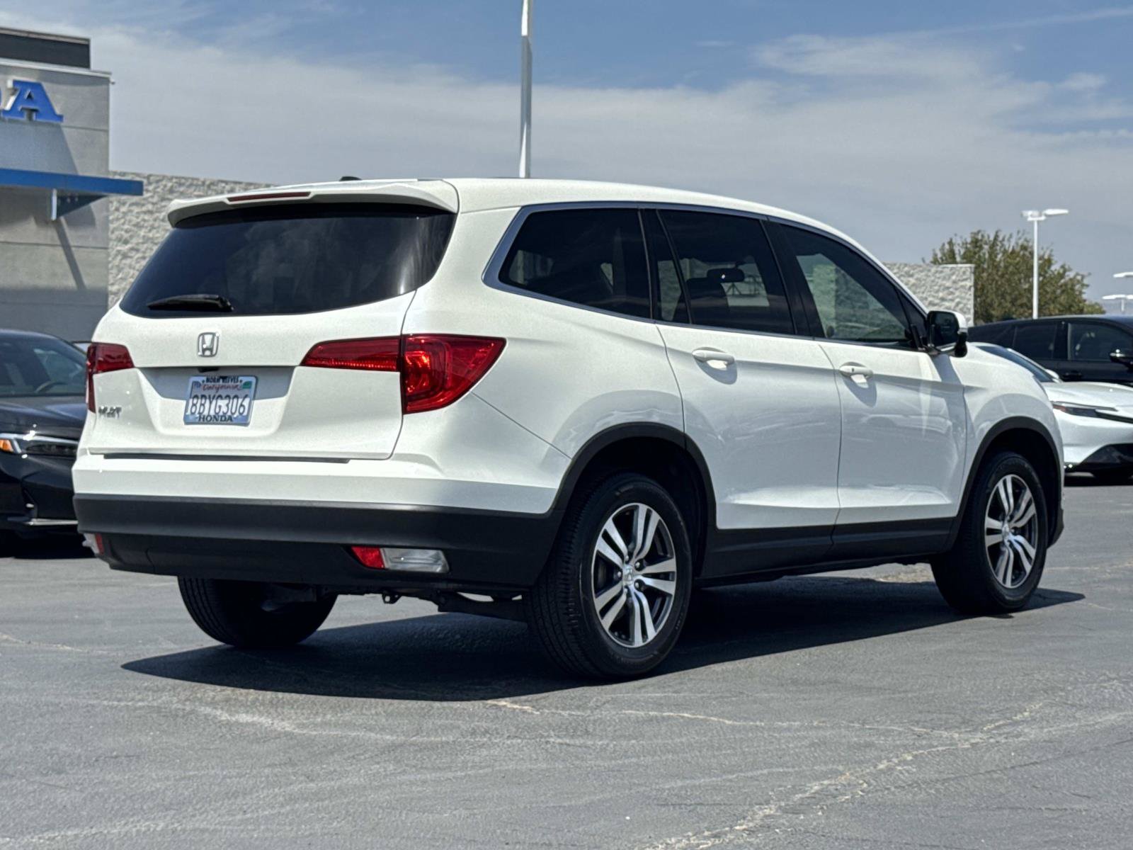 Certified 2017 Honda Pilot EX image 5