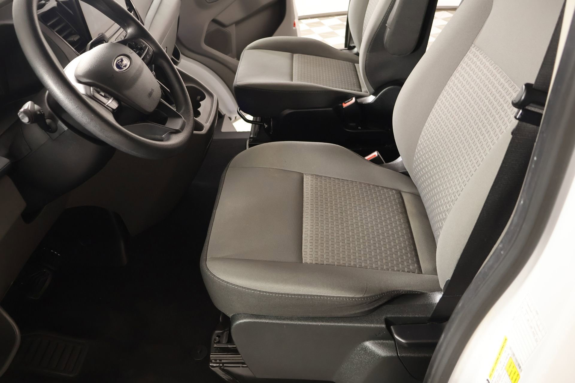 Used 2024 Ford Transit 350 XLT image 11