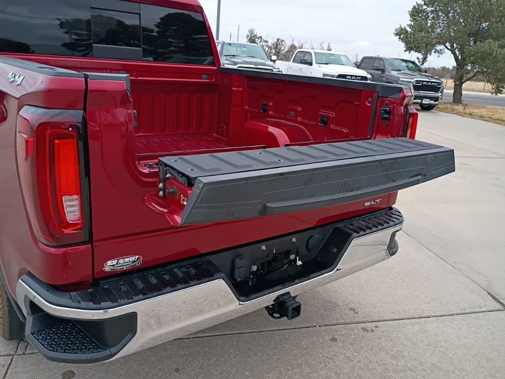 Used 2023 GMC Sierra 1500 SLT w/ SLT Premium Package image 5