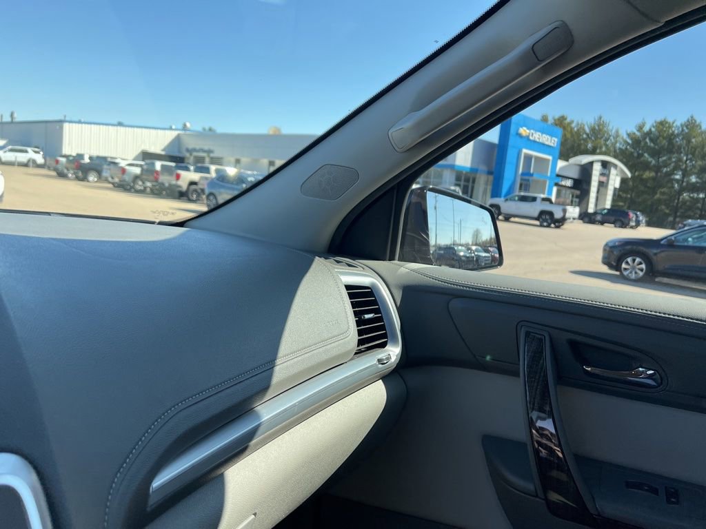 Certified 2017 GMC Acadia Limited SLT image 29