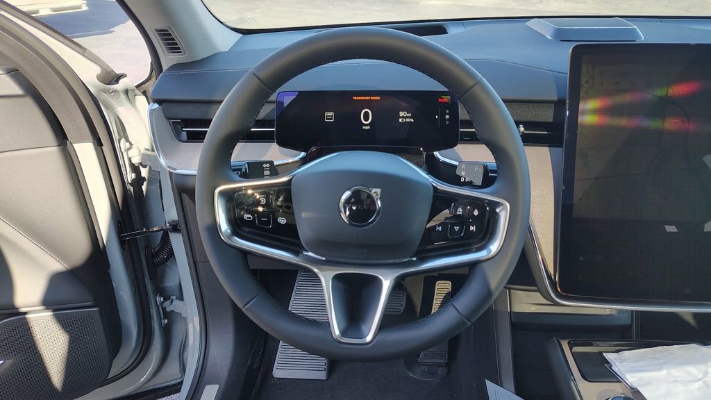 New 2025 Volvo EX90 Ultra image 13