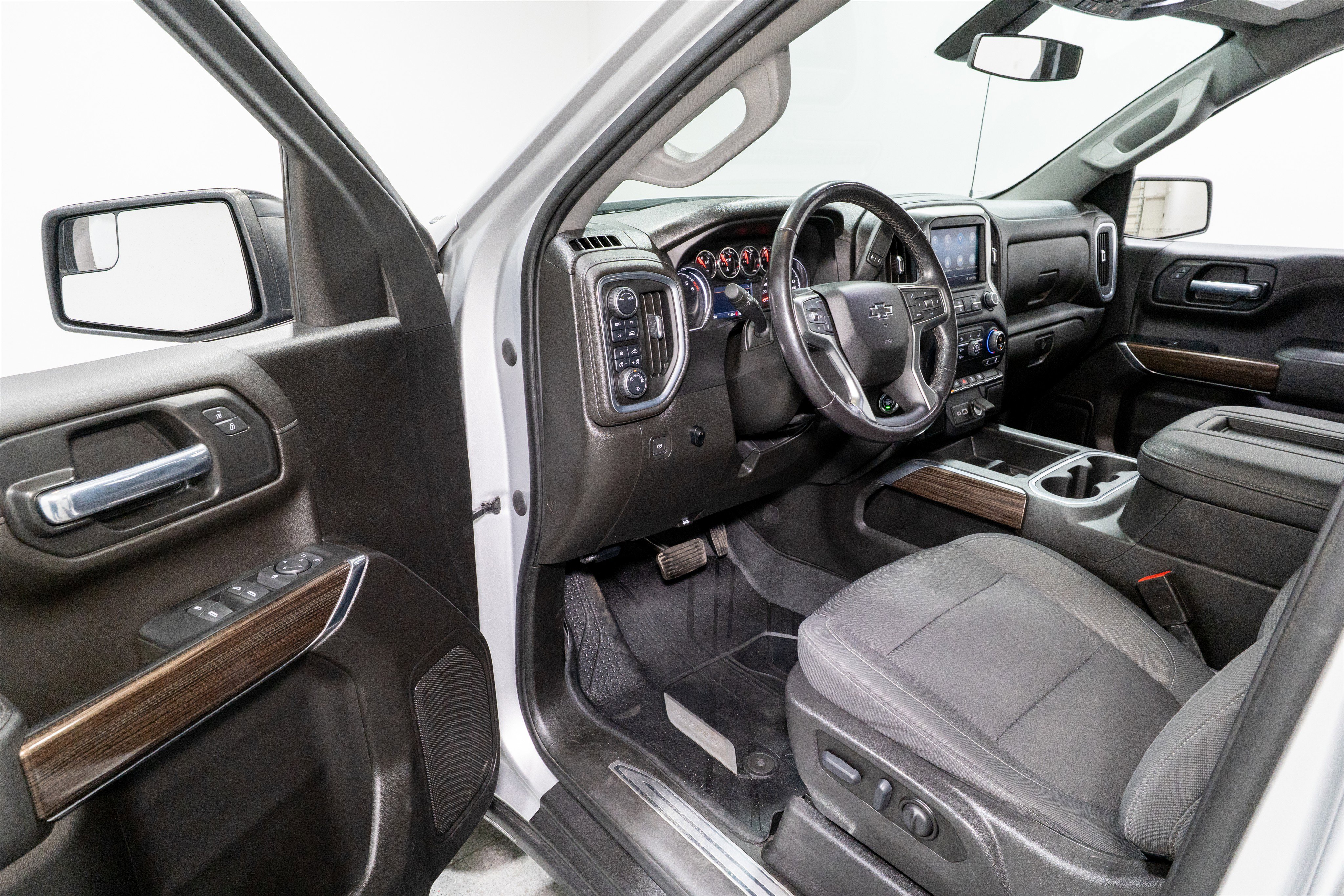 Used 2021 Chevrolet Silverado 1500 RST image 15