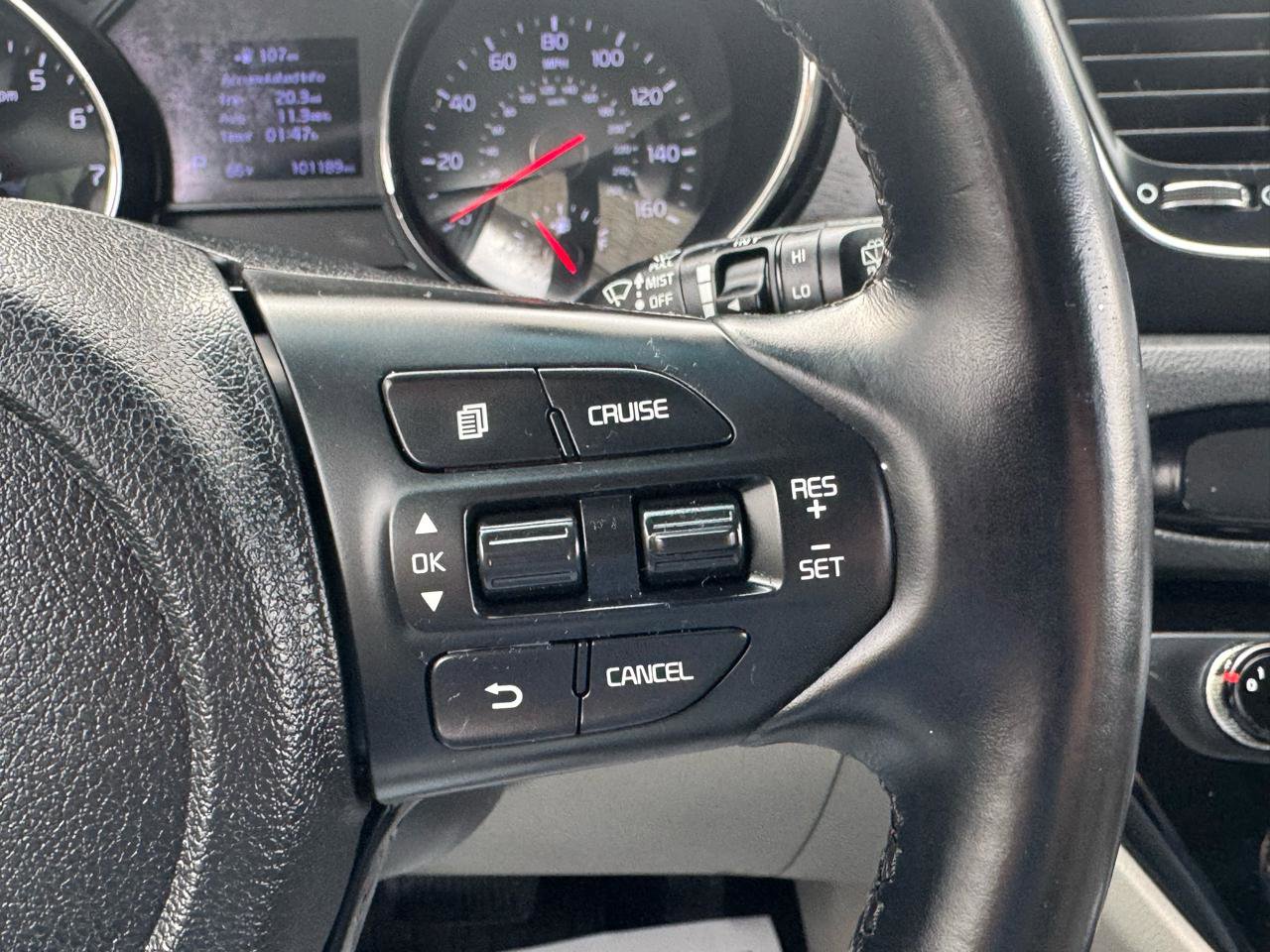 Used 2020 Kia Sedona EX image 22