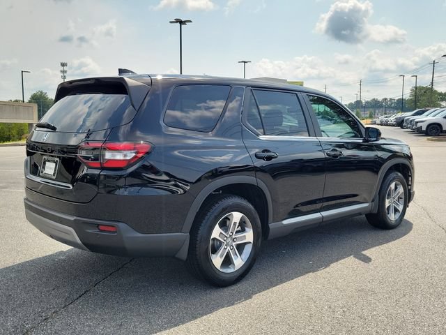 Certified 2025 Honda Pilot EX-L image 4