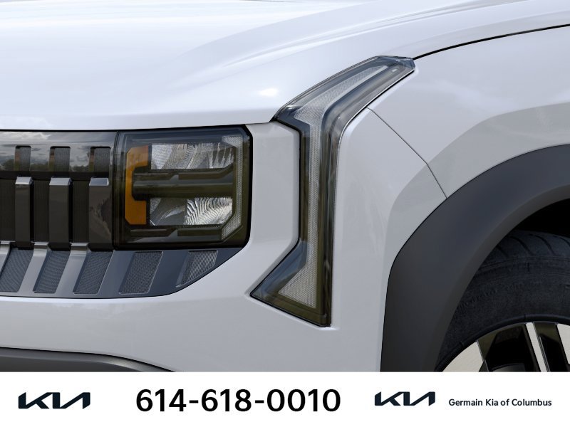 New 2027 Kia Seltos LX FWD image 13