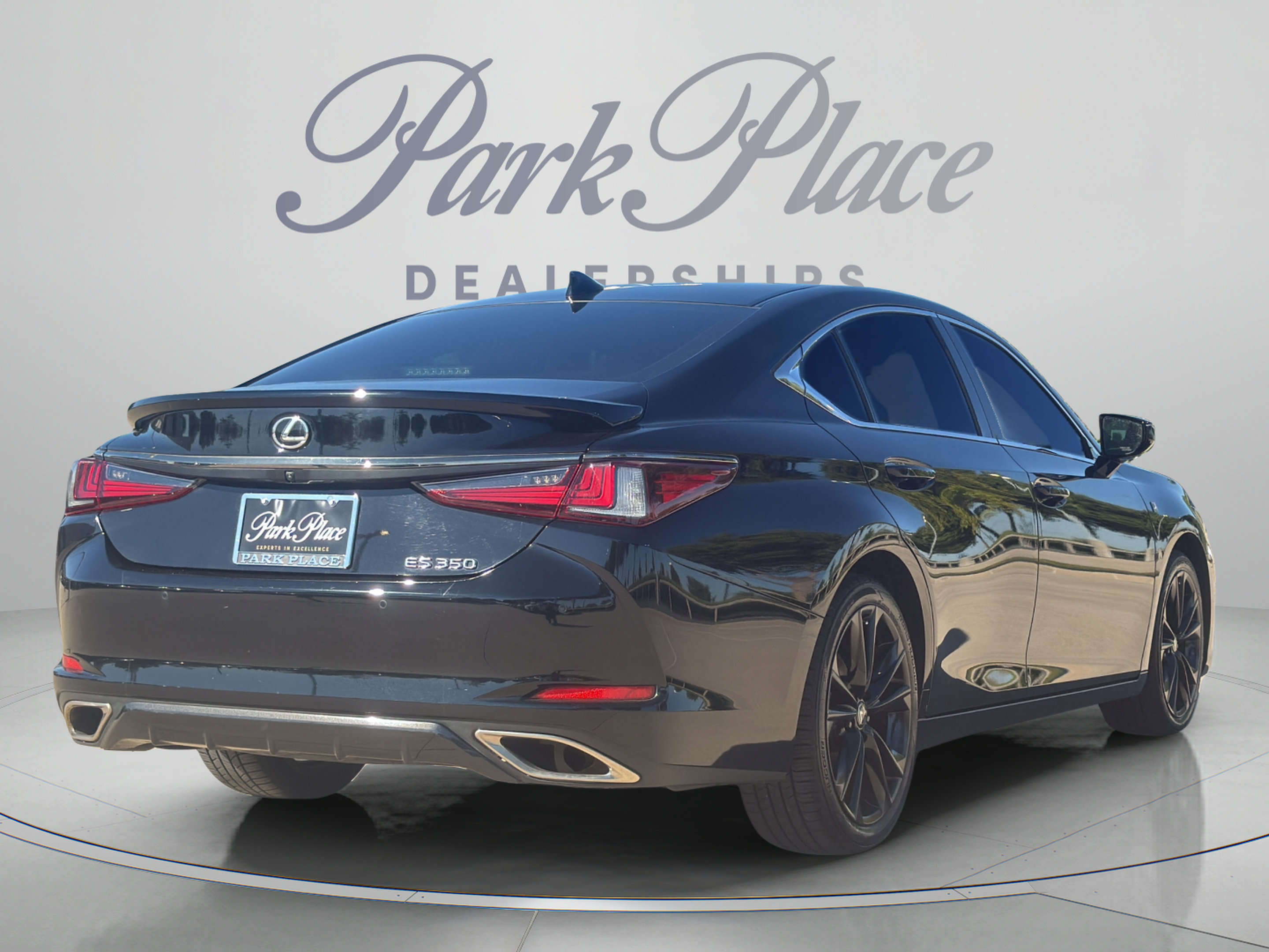 Certified 2024 Lexus ES 350 F Sport w/ Accessory Package (Z2) FWD image 5