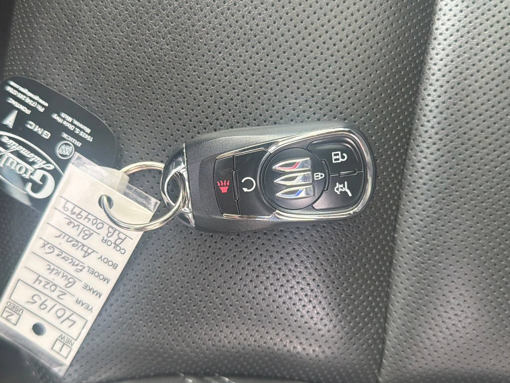 Used 2024 Buick Encore GX Avenir w/ Avenir Technology Package AWD/4WD image 28