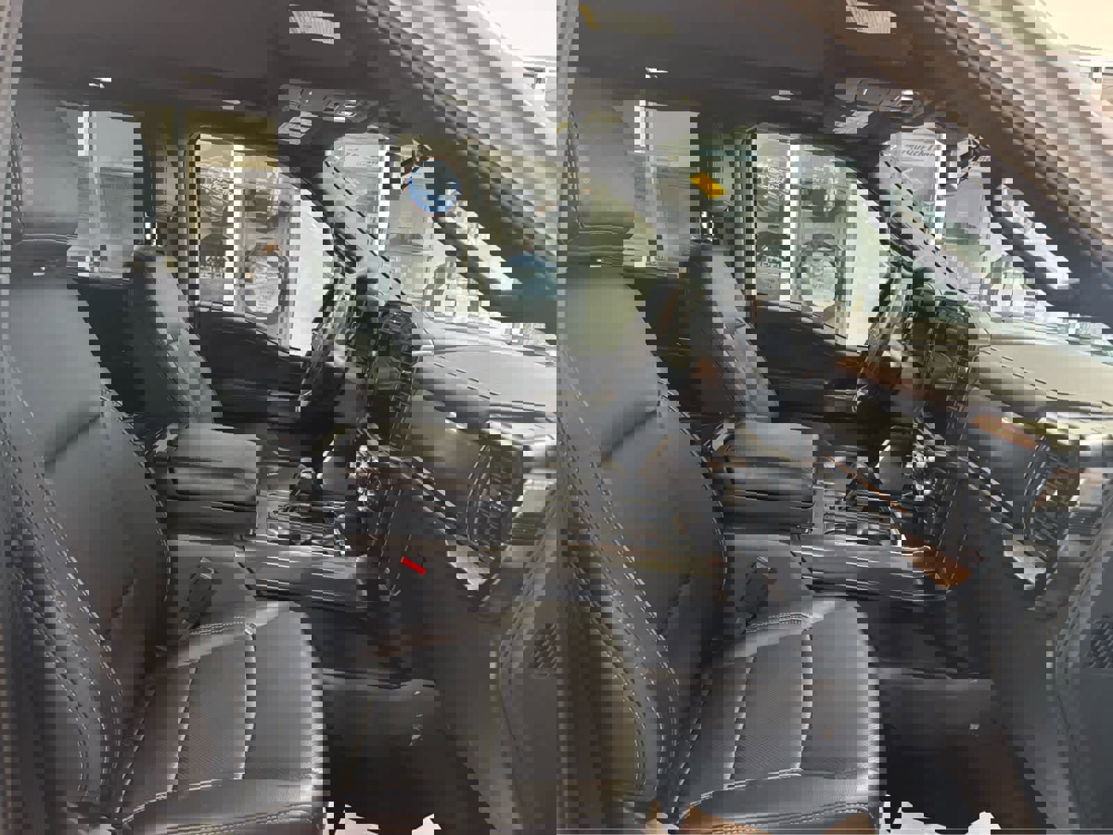 Used 2023 Ford F150 Lariat w/ Equipment Group 502A High image 44