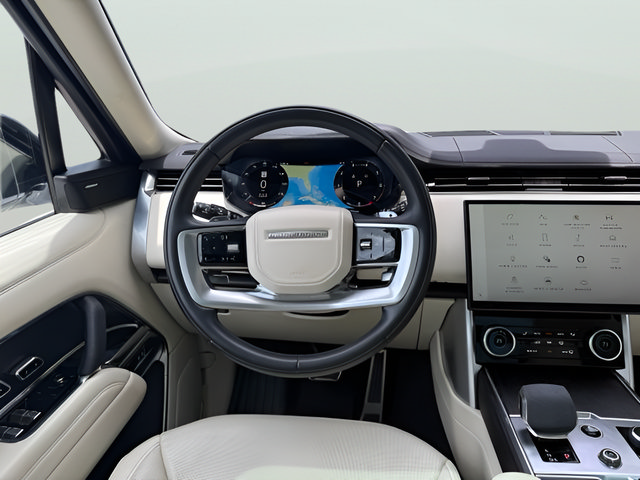 Used 2023 Land Rover Range Rover SE AWD/4WD image 10