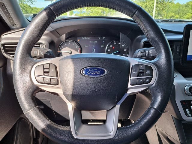 Used 2021 Ford Explorer XLT AWD/4WD image 10