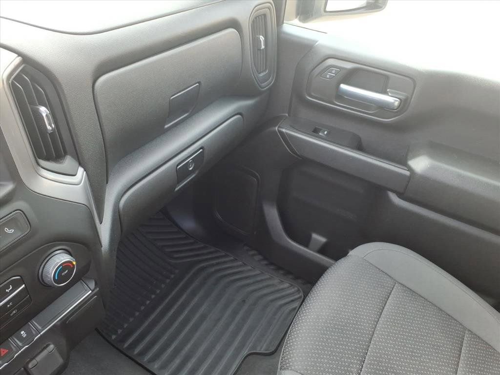 Used 2023 Chevrolet Silverado 2500 Custom w/ Custom Convenience Package image 32