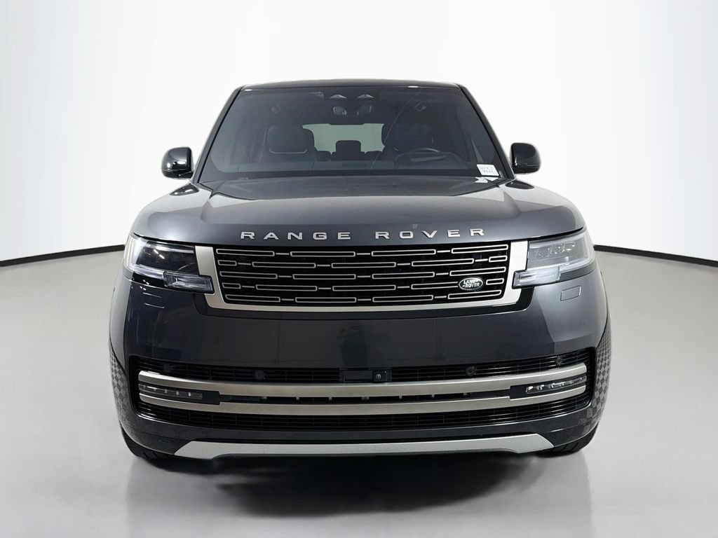 Certified 2025 Land Rover Range Rover SE AWD/4WD image 2