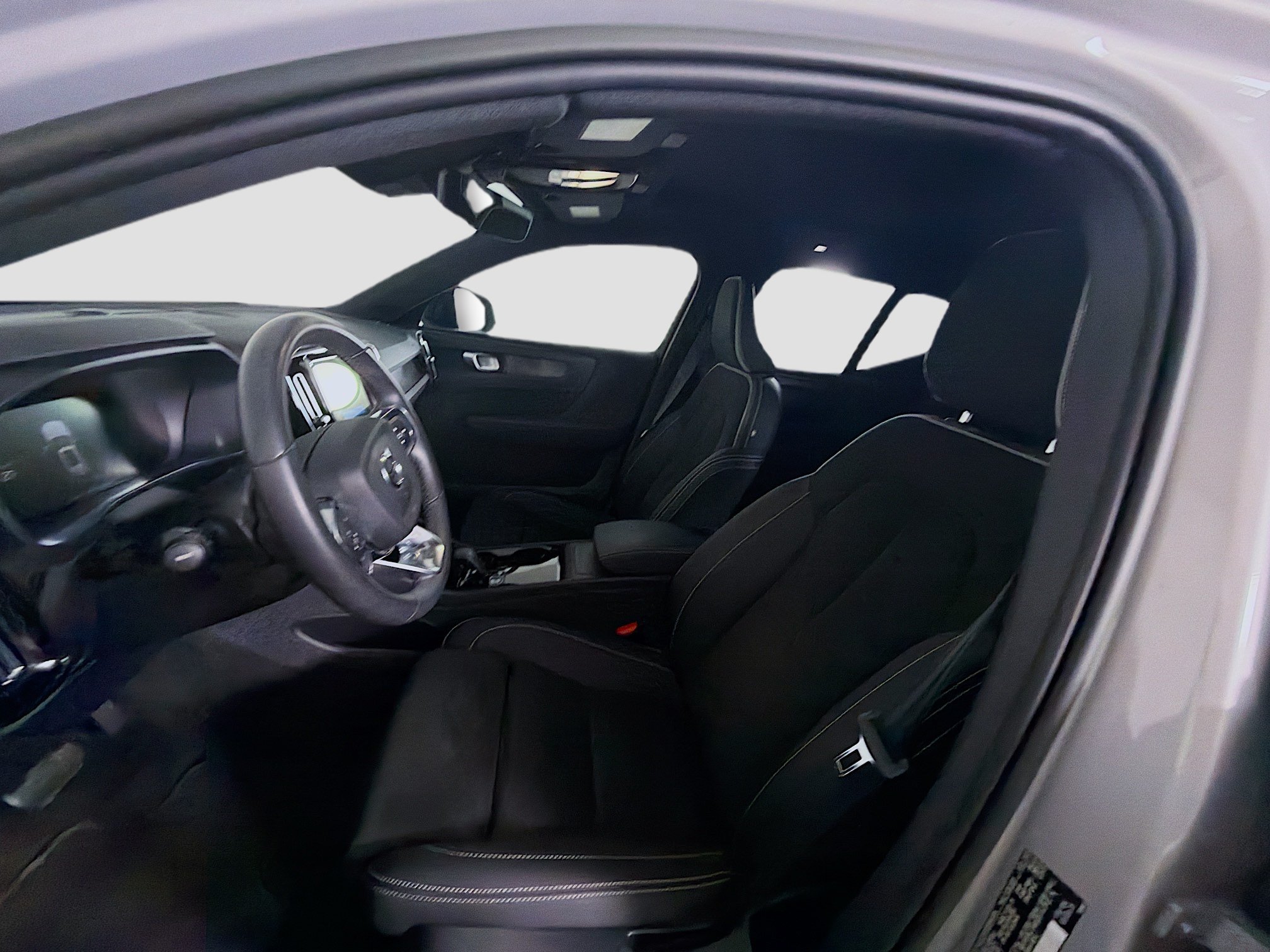 Used 2023 Volvo XC40 Recharge Plus AWD/4WD image 13