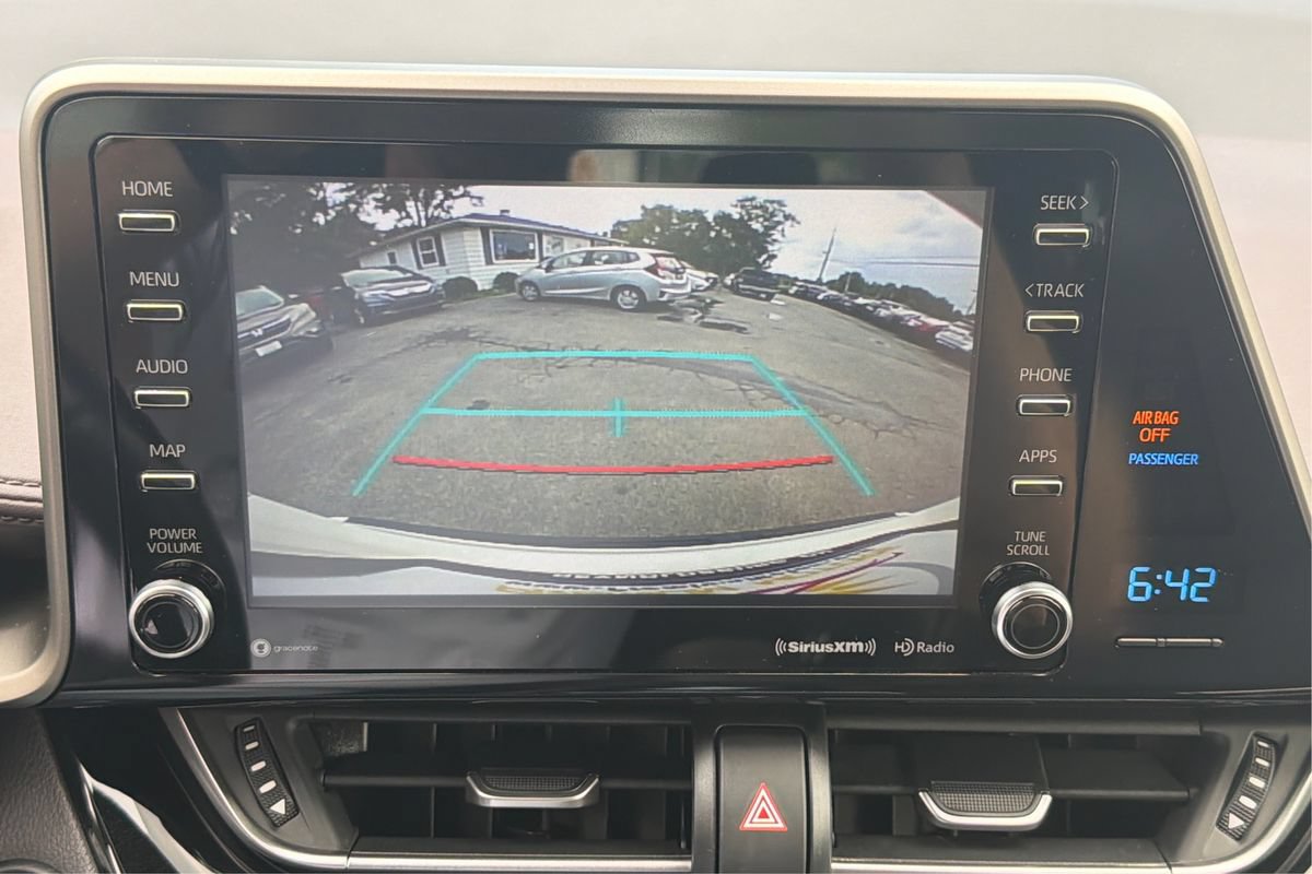 Used 2019 Toyota C-HR Limited FWD image 30