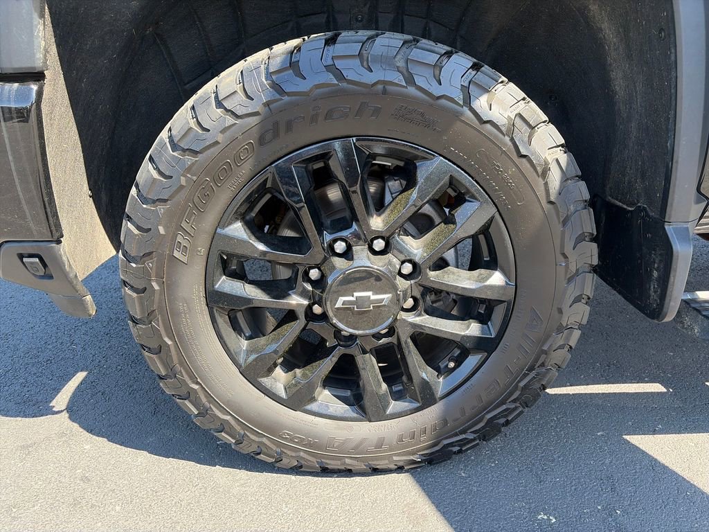 Used 2025 Chevrolet Silverado 3500 High Country w/ High Country Premium Package AWD/4WD image 30