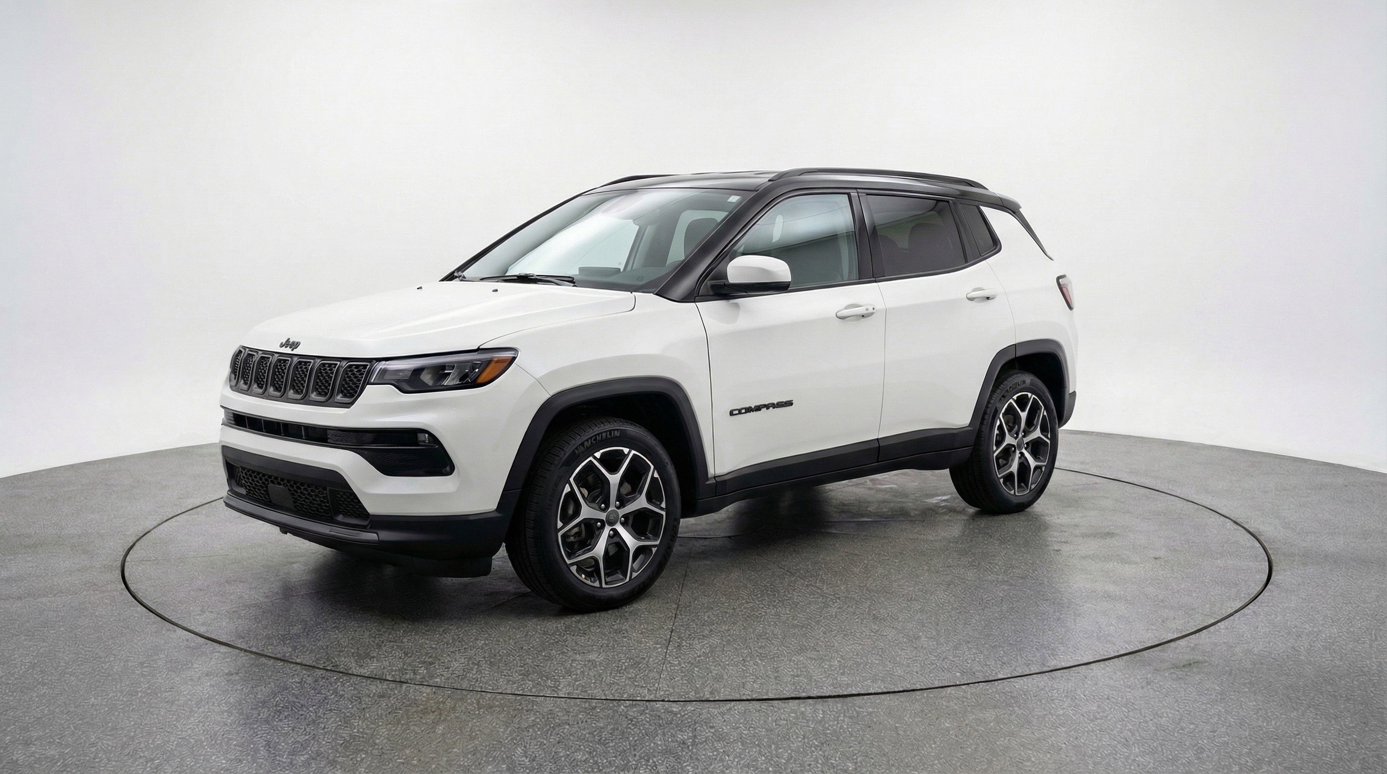 Used 2025 Jeep Compass Limited image 3