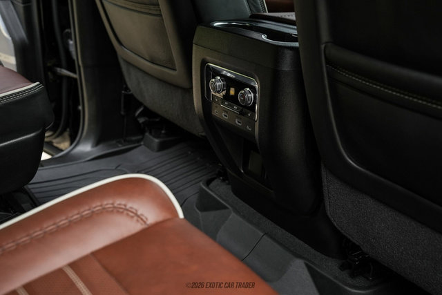 Used 2024 GMC Yukon Denali Ultimate w/ LPO, Floor Liner Package AWD/4WD image 34