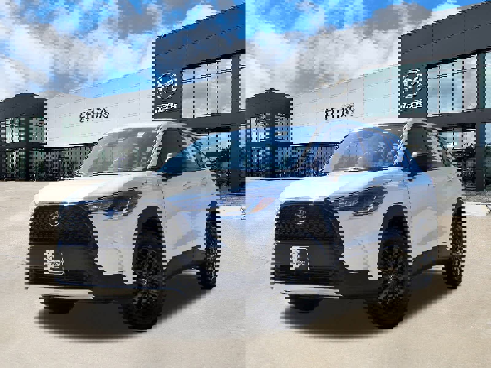 Used 2025 Toyota Corolla Cross L image 1