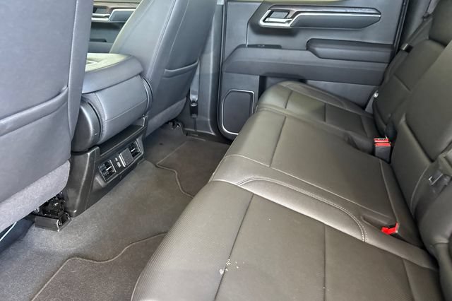 Used 2025 GMC Sierra 1500 SLT AWD/4WD image 14