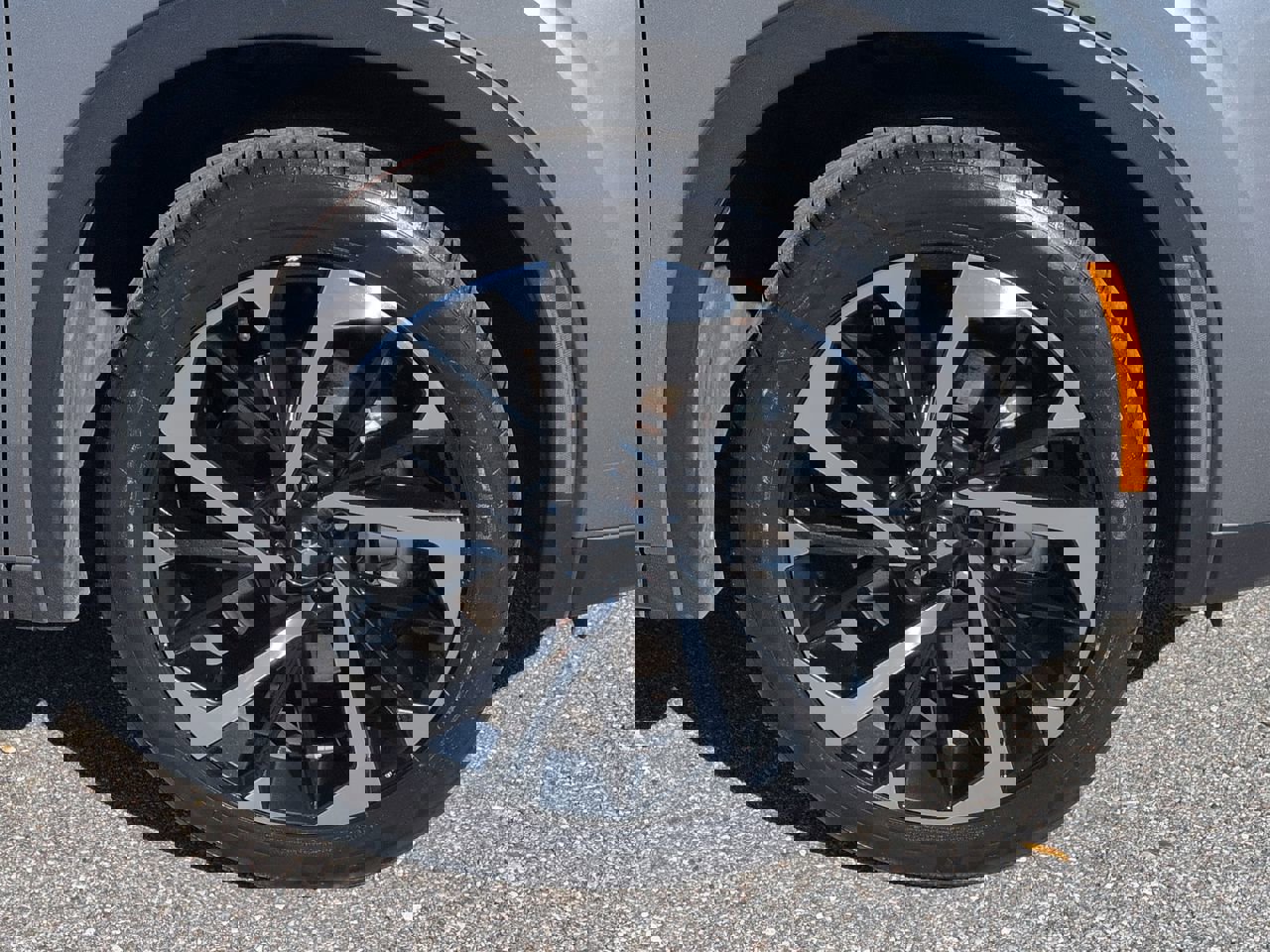 Used 2024 Mitsubishi Outlander SE image 11