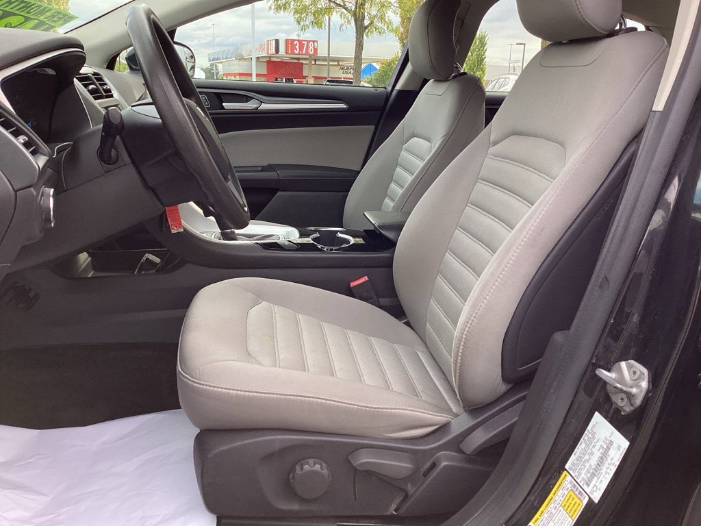 Used 2015 Ford Fusion S FWD image 12