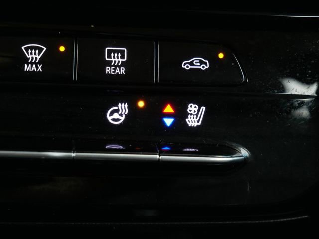 Used 2023 Chevrolet Bolt EUV LT w/ Convenience Package image 17