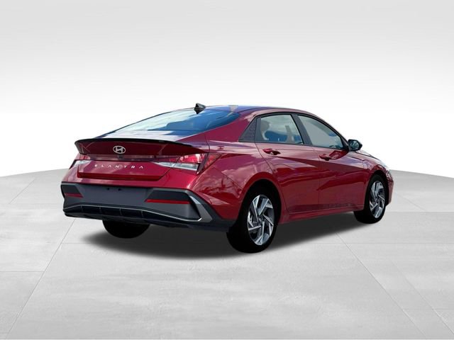 New 2025 Hyundai Elantra Sport image 7