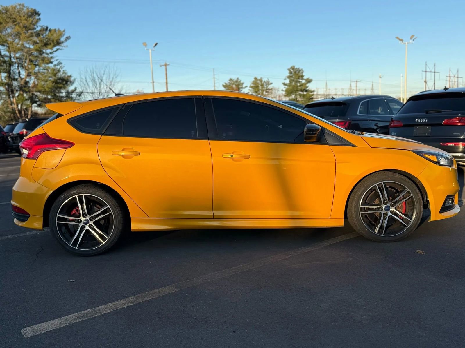 Used 2016 Ford Focus ST image 2